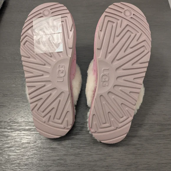 💗 UGG Pink Star Slippers – Size 6 – Brand New (No Box) - Picture 5 of 7